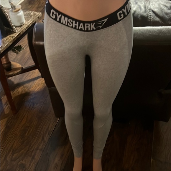 Gymshark Light Gray Leggings - Picture 1 of 4